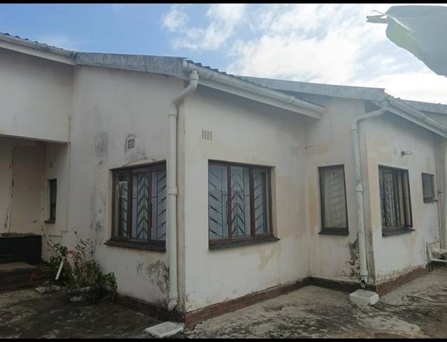 3 BEDROOM HOUSE FOR SALE IN UMLAZI BB